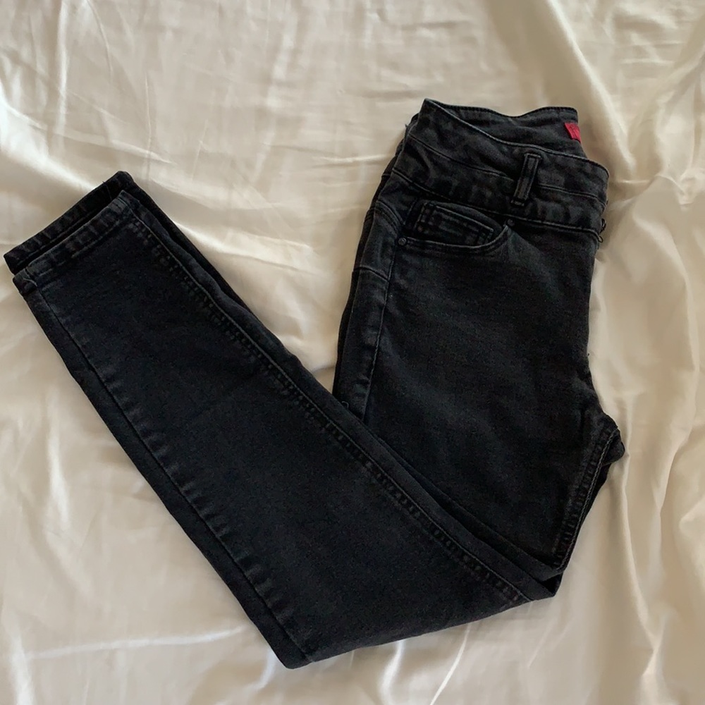 black jeans boyfriend/skinny jeans